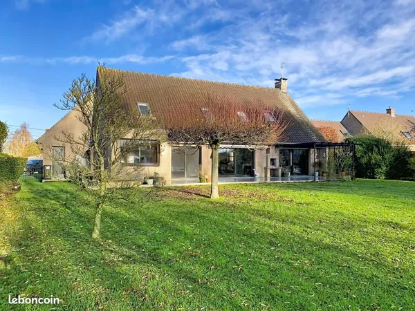 Villa 7 pièces 240 m² 