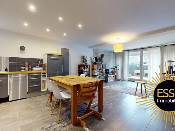 Appartement spacieux de 79 m² avec terrasses et stationnement 
