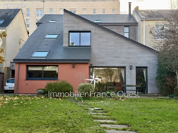 Maison 8 pièces 245 m² 