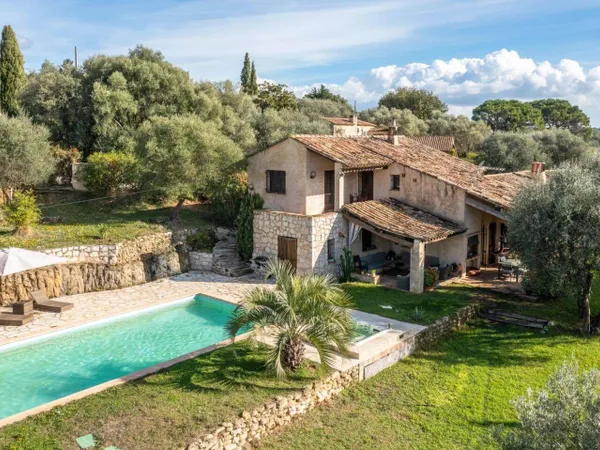 Maison 4 pièces 180 m² 