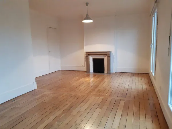 Appartement 4 pièces 77 m² 
