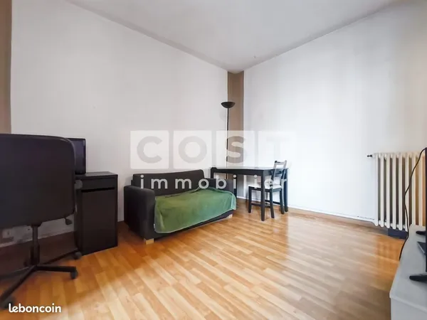 Studio 2 pièces 27 m² 