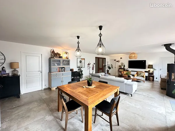 Maison 8 pièces 173 m² 