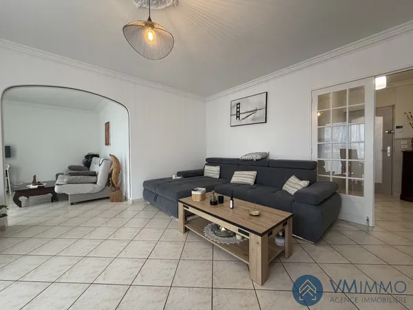 BEAU T4 VILLAGE EXPO 79 M2 3 CHAMBRES BALCON 9 M2 CAVE 12 M2 