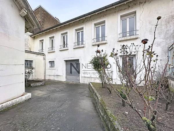 Maison 4 pièces 220 m² 