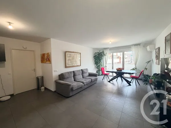 Appartement 4 pièces 83 m² 