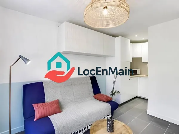 Studio 1 pièce 14 m² 