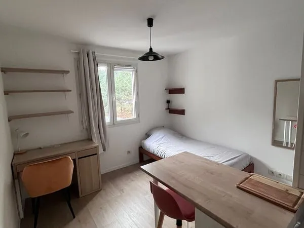 Studio étudiant meublé 16,85 m² - Centre Chambéry - Ascenseur - Résidence sécurisée 