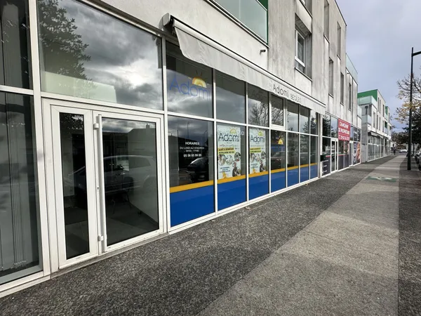 Local professionel 140m2 - Vendu loué - BEGLES 