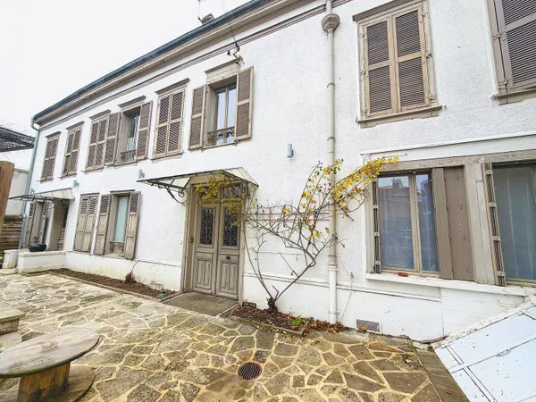 Maison 14 pièces 235 m² 