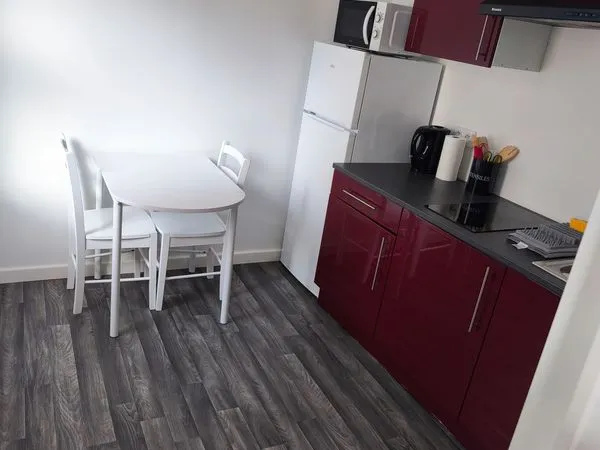 Location t1 avec terrasse 