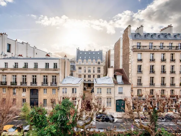 Paris 7ème - 4 chambres, dans un ancien Hôtel Particulier 