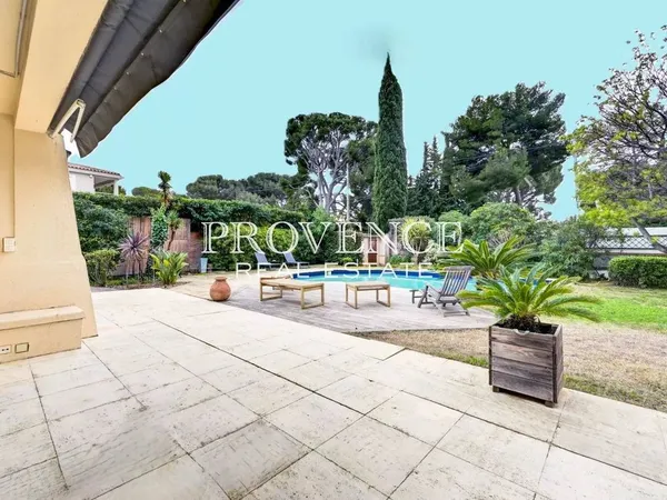 Villa 5 pièces 203 m² 