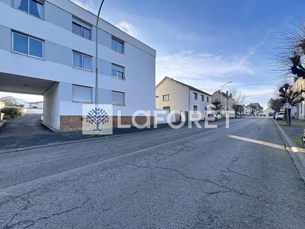 Appartement Thouars 2 pièces 74.85 m2 