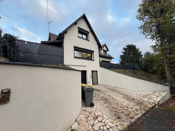 Maison 6 pièces 295 m² 