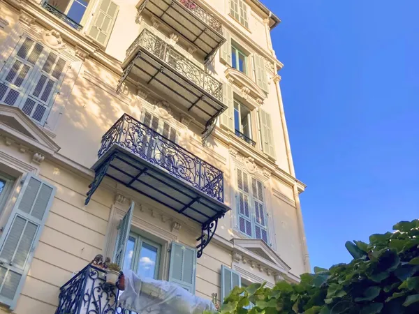 Investissement locatif / 3 studios / NICE DELFINO 