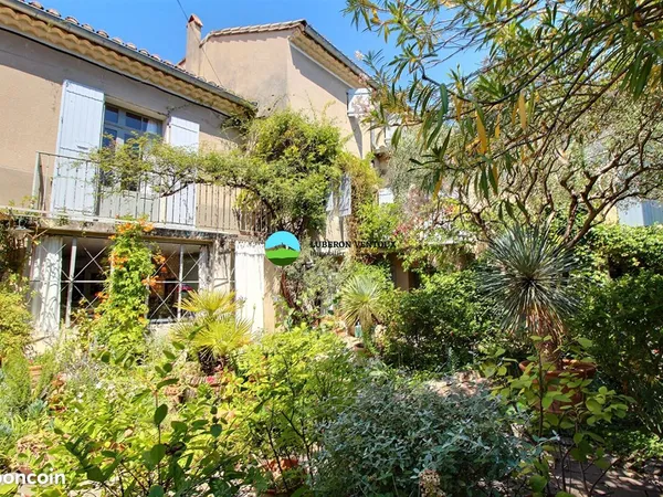 Maison 9 pièces 262 m² 