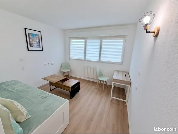 Studio 1 pièce 18 m² 
