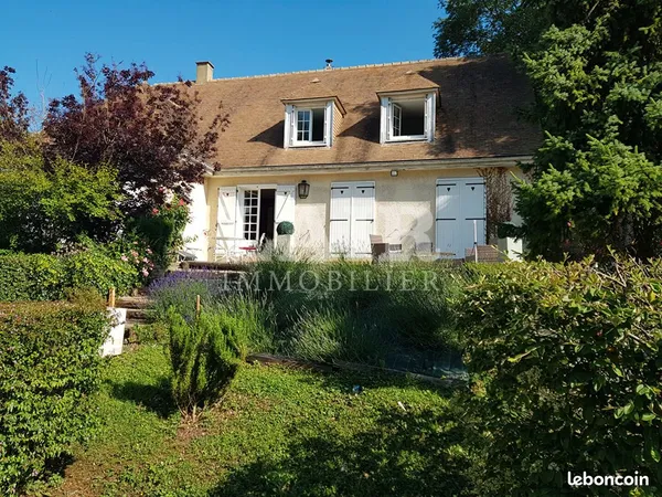Pavillon 7 pièces 180 m² 