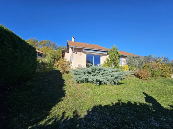 Maison de plain-pied 4 pièces 92 m² 