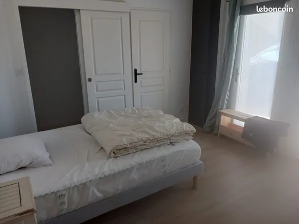 Chambre colocation centre ville LAVAL 