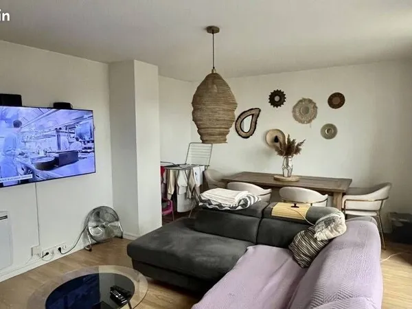 T3 rénové et lumineux avec grande terrasse, balcon et 2 parkings - Aubervilliers 