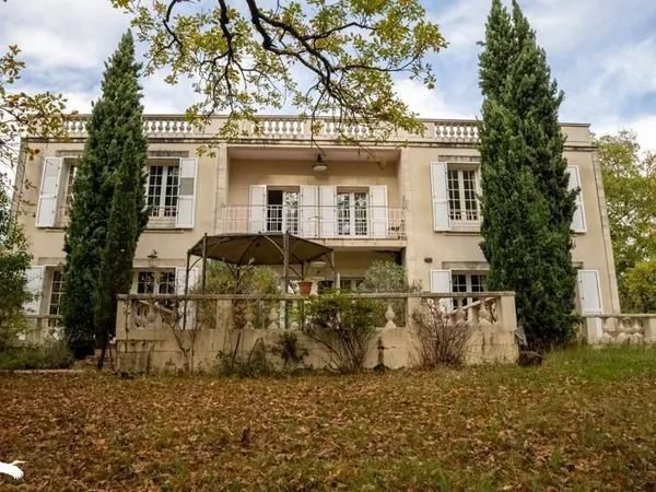 Maison 8 pièces 256 m² 