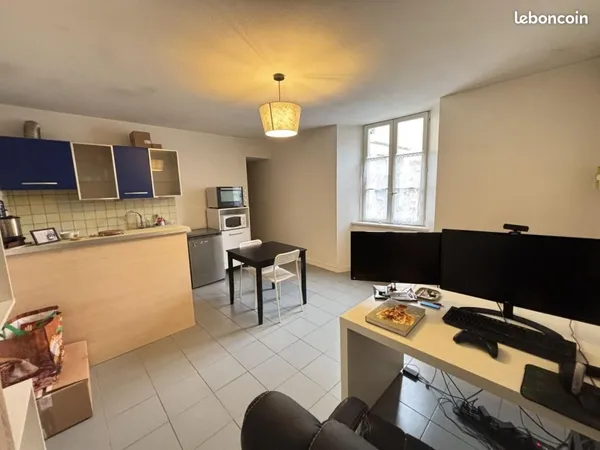 Studio 1 pièce 31 m² 