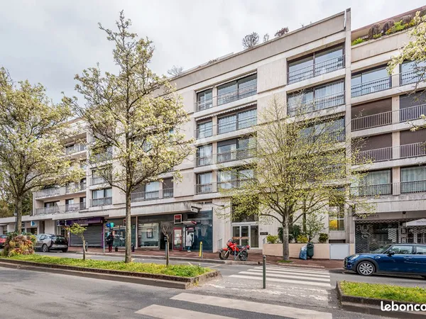Studio 1 pièce 41 m² 