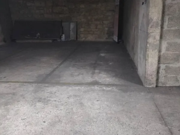 Parking à saisir rapidement 