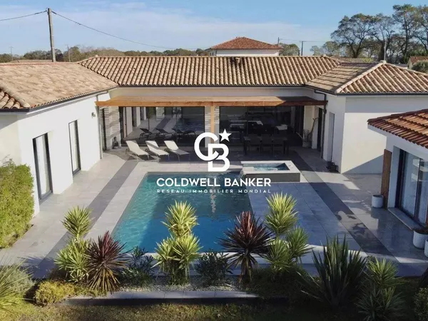Maison de plain-pied 5 pièces 143 m² 