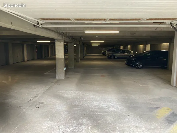 Place parking couverte 