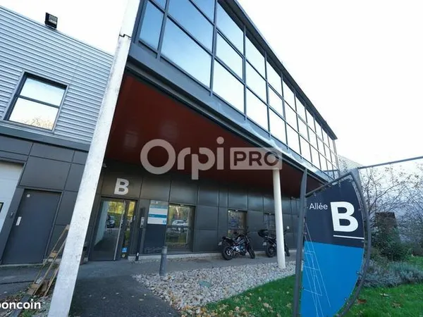 Bureau 202 m² 