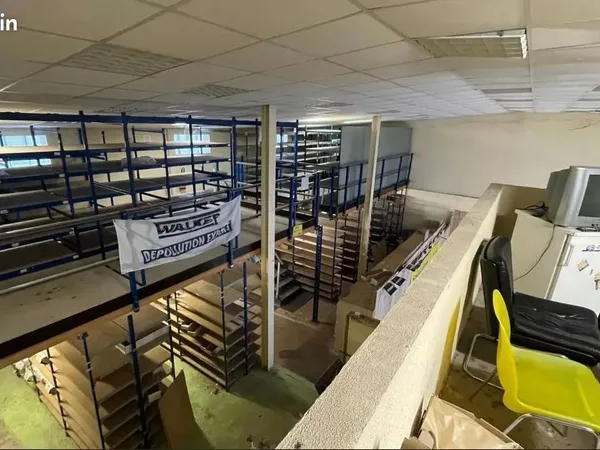 Local d'activité 474 m² 