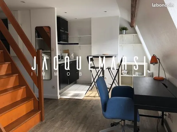 Studio 1 pièce 17 m² 