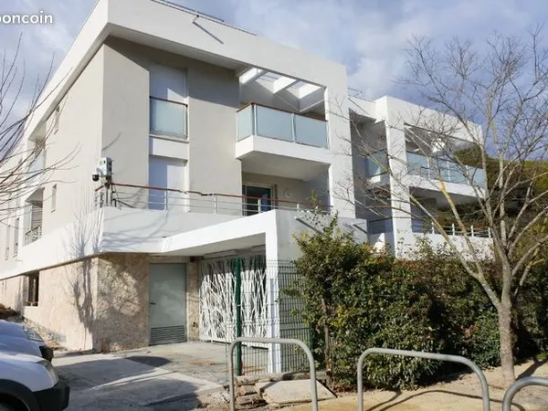 Parking 14 m² 