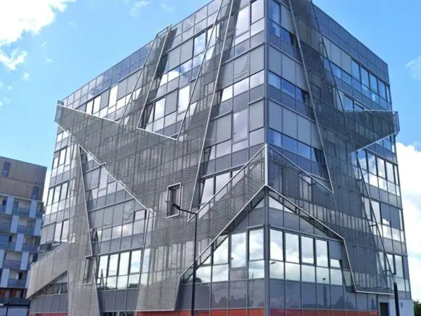 Bureau 380 m²