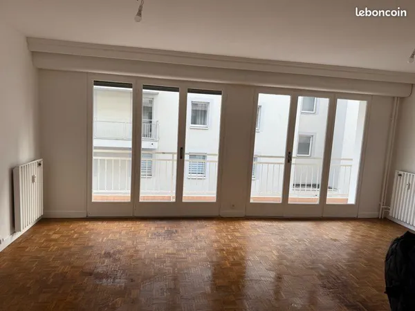 T3 centre ville 83m2 parking et garage 