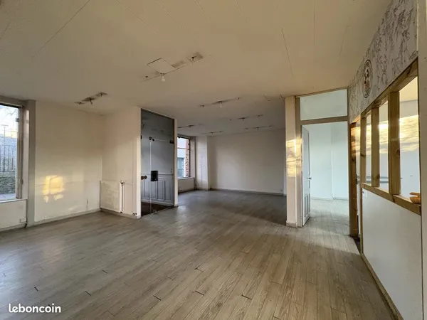 Propriété 8 pièces 203 m² 