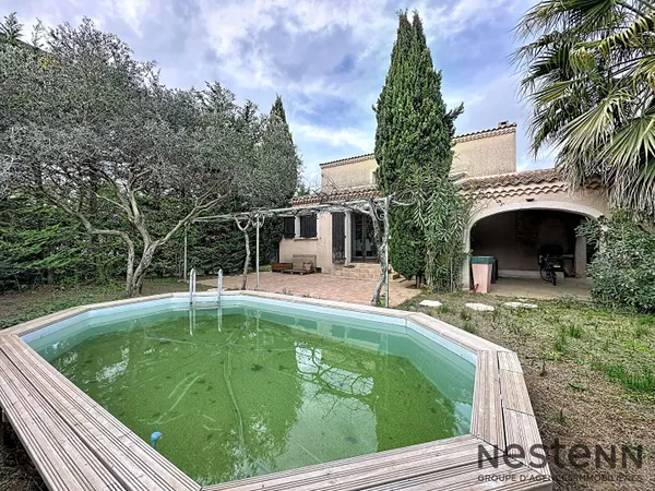 Maison T5 152 m2 avec piscine 4 chambres + bureau Marignane 