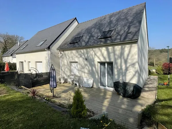Maison récente 3 chambres - terrain 355 m² sans vis-à-vis - Boha 