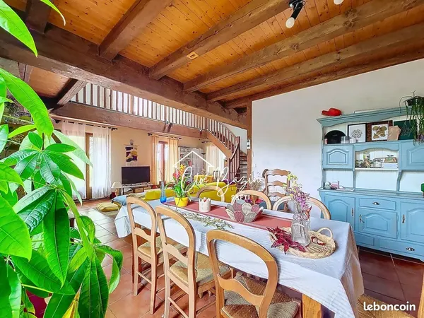 Maison 6 pièces 191 m² 
