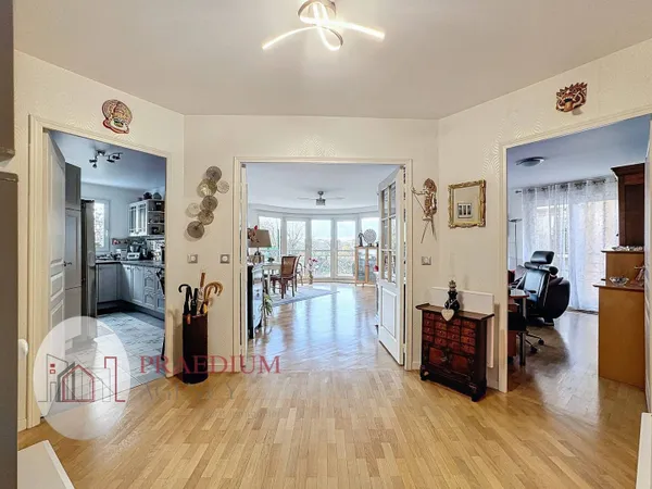 Appartement 5 pièces 121 m² 