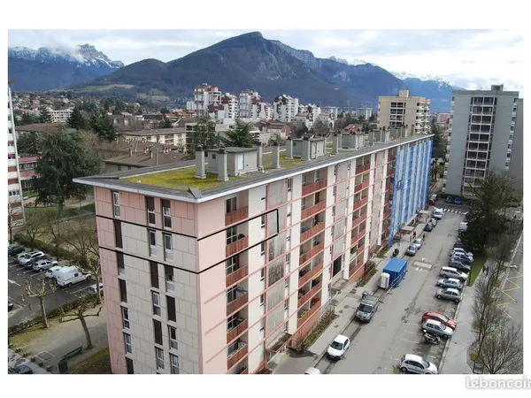 Appartement de 102.69 M² dont 95.55 M² Loi Carrez 