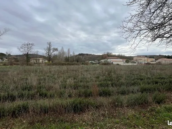 Terrain 380 m² Puygiron 