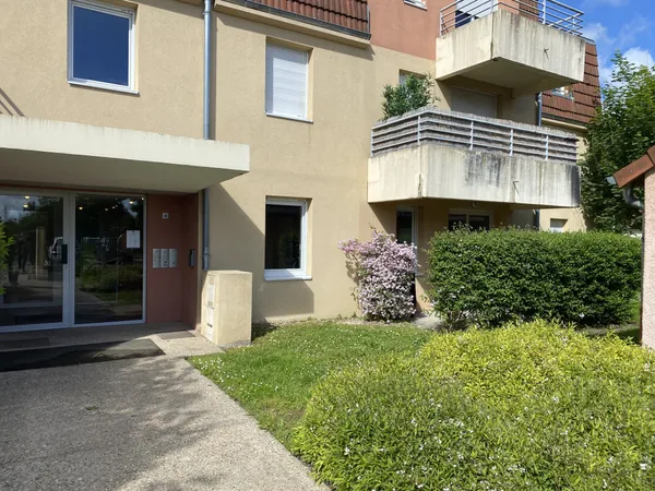 Beaune T2 résidence avec piscine, proche rocade et accès aut 