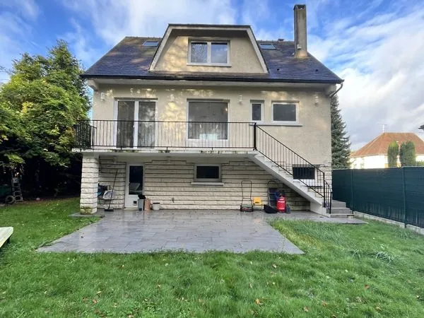 Pavillon 5 pièces 169 m² 