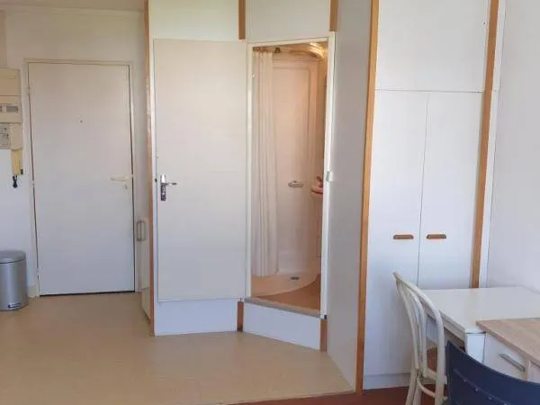 Studio 1 pièce 19 m² 