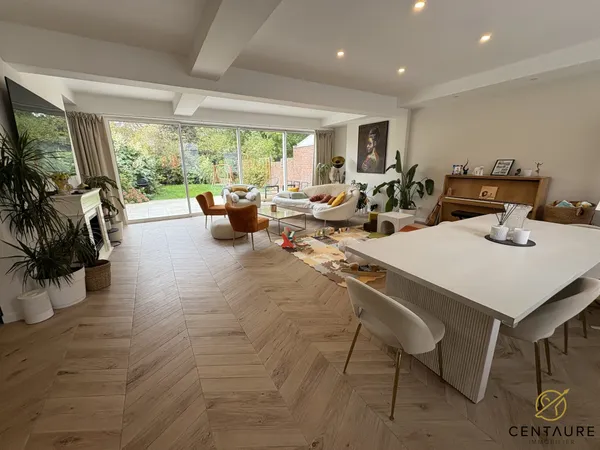 Maison 6 pièces 211 m² 