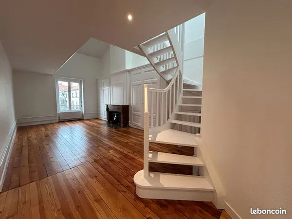 Duplex 5 pièces 114 m² 